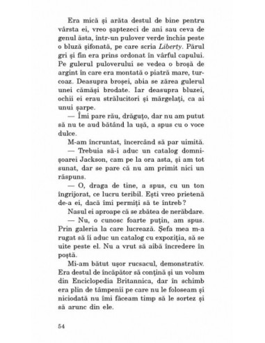 Femeie. Albă. Moartă Femeie. Albă. Moartă